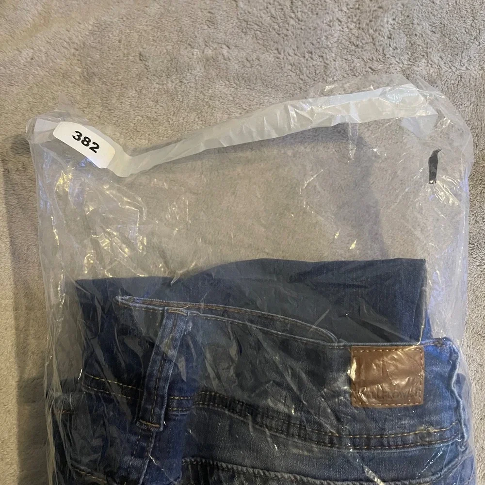 WallFlower Jeans Womens 17 Short Blue Luscious Curvy Fit Bootcut Flare Stretch